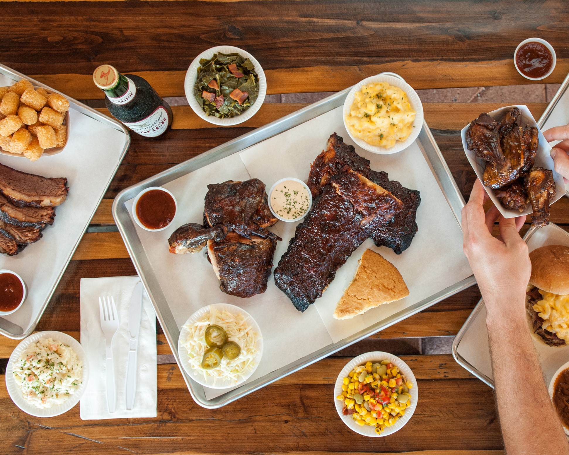 BarBQ Catering Done Right Get the best for your guests with us.